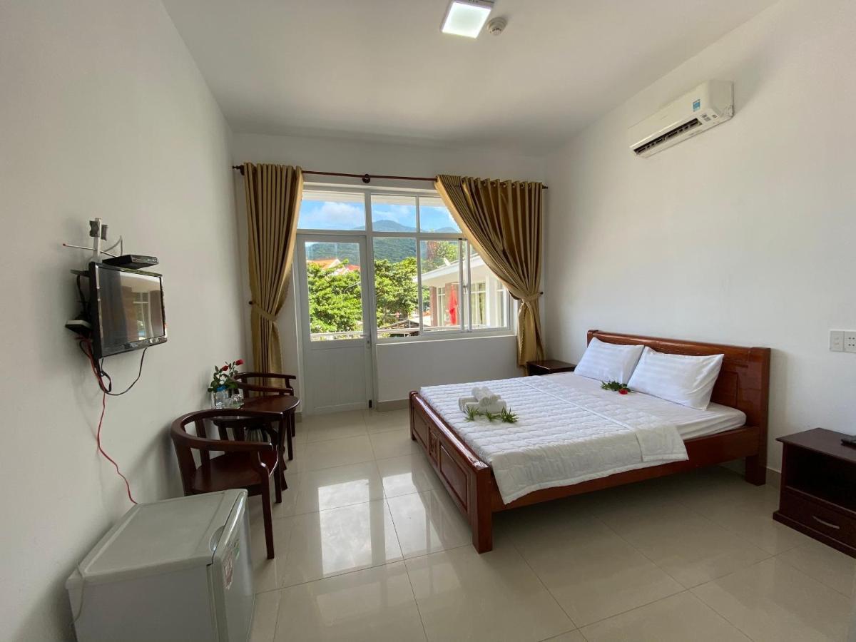 Con Dao Guesthouse Chi Khu Co Ong Ngoại thất bức ảnh